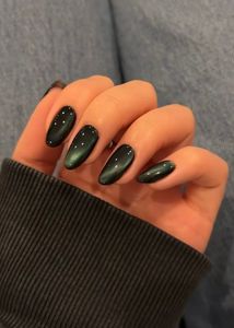 Green Press On Nails