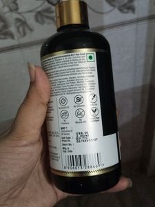 St.Botanica Charcoal Shampoo
