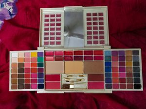 Makeup Kit