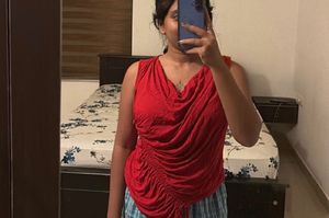 Red Sleeveless Top