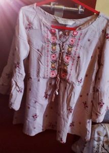 Embroidery Tunic 🤍🤍