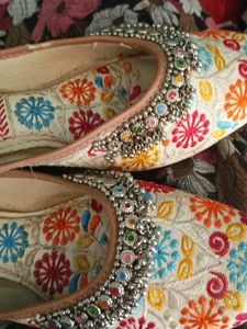 Embroidered Ethnic Flats