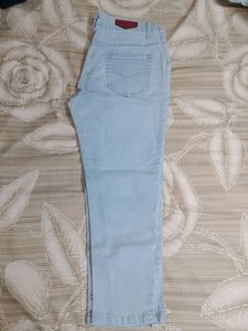 Light Blue/ Sky blue Capre Jeans