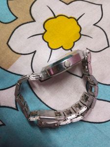 Fenix Quartz Watch ( It&#39;s Not Working)