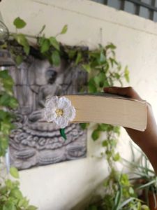Crochet Handmade Daisy Bookmark With Leaf🩷