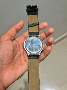 Titan Quartz Watch ⌚