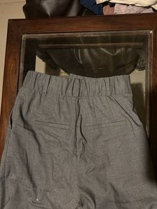 H&amp;M Gray Pleated Trousers Xs