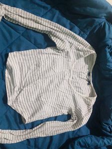 Minimal White Striped Crop Top – Full Sleeves