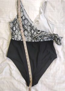 Stylish One Piece Swimsuit Bust 34
