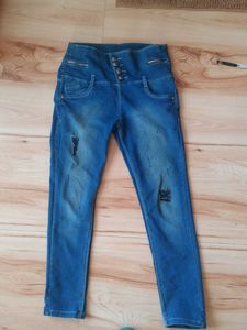 Old High-Waisted Jeans