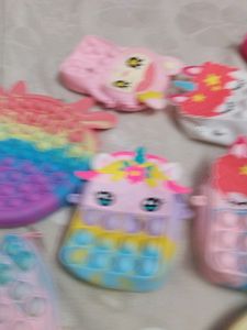 8 Pcs Poppet Sling Bag