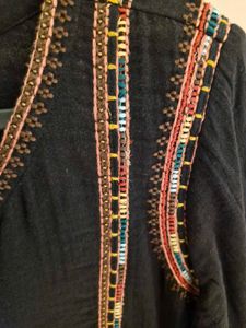 Laks*ita Embroidered Kurta