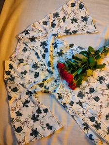 Olive🫒 &amp; Light Cream🌕 Printed🍀Wrap Mini 👗