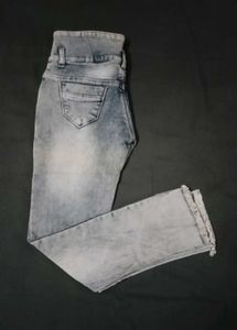 High Waisted Jeans w/ Geometric Hem Detail