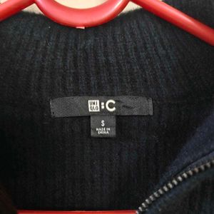 Uniqlo 100% wool pullover