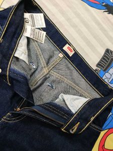 Unisex Levi's Dark Wash Jeans