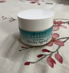 Jovees Herbal Revita Ageing Skin Recovery Cream