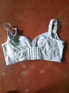 Bra 85D