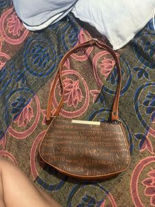 Brown 'New York, Paris' Bag
