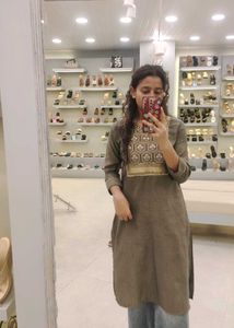 Beautiful And Festive Kurti