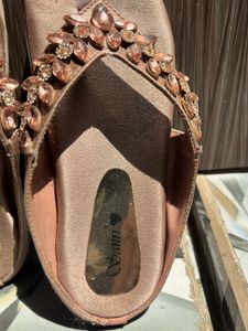 Slipper With Stone Work