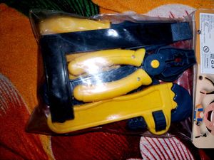 Toy tools kit  ⚒️✂️⛏️👩‍🔧