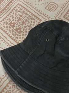 bucket hat