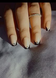 Combo Of 2 Sets Of Nails ( One Hands ) And Maroon Crop Top And Free Nail Glue