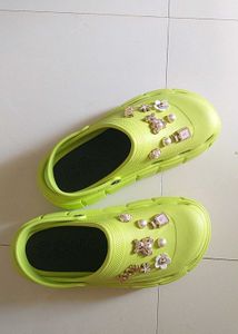 CROCS