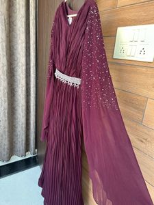 Elegant Burgundy Maxi Dress