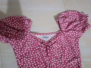 Chic Pink Polka Dot Puffed Sleeve Top