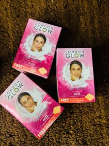London Glow Powder With Free Puff