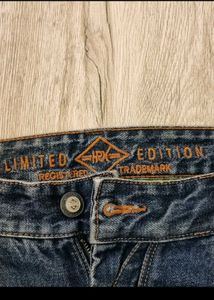 sc2755 HRX Distressed Jeans size 36