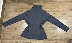 Ribbed Turtleneck Long Sleeve Top