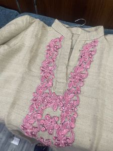 Elegant woollen Kurta with patch embroidery