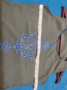 Cutsleeves Embroidered Kurta