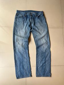 Levi’s 514 Straight Fit Jeans❗️