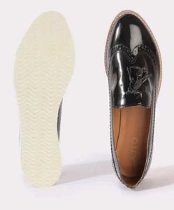 Black style Derby