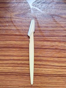 Eyebrow/Facial Hair Removal Razor