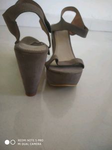 Grey Heels 👠😍