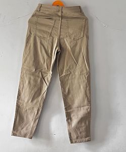 H&amp;M Beige Jeans mom Fit