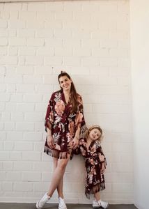 Kimono “red paradise”, bordeaux mit floralem
