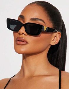 Chic Black cat eyes Sunglasses