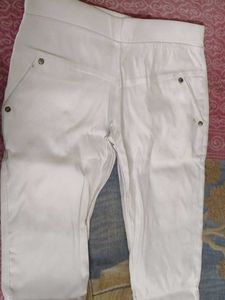 White Capri Leggings