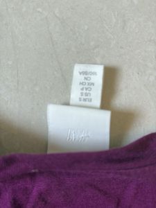 Gorgeous H&amp;M Rhinestone Tshirt Size S