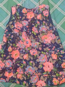 Floral Crop Top Size (M)