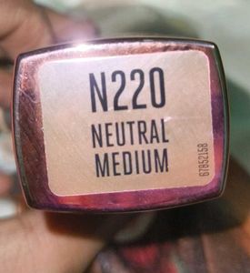 LAKME 9TO5 primer+Matte N220 NEUTRAL MED