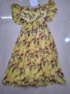 Yellow floral frock 🧡