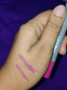Matt Show Off Lip Crayon