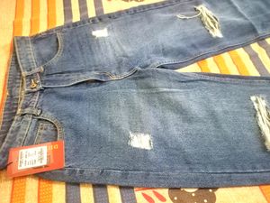 High-waisted Straight Jeans